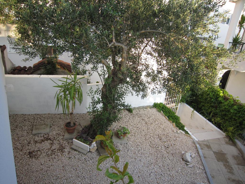 Holiday Home Mona Igrane Rum bild