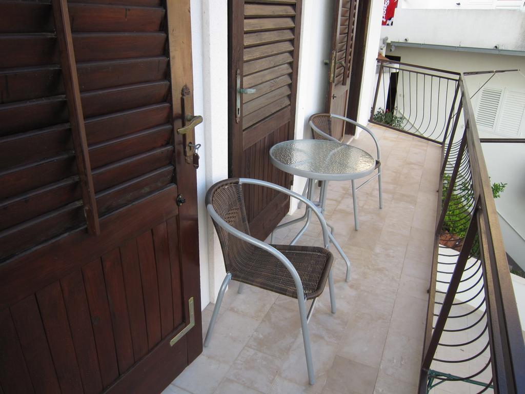Holiday Home Mona Igrane Rum bild
