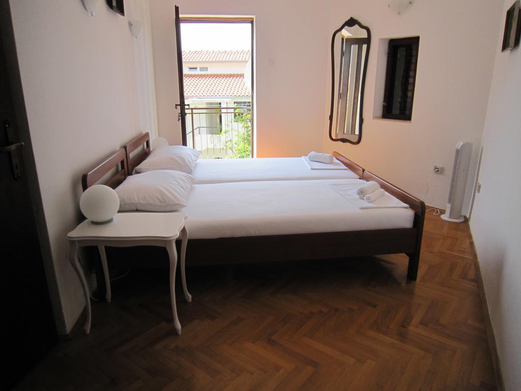 Holiday Home Mona Igrane Rum bild