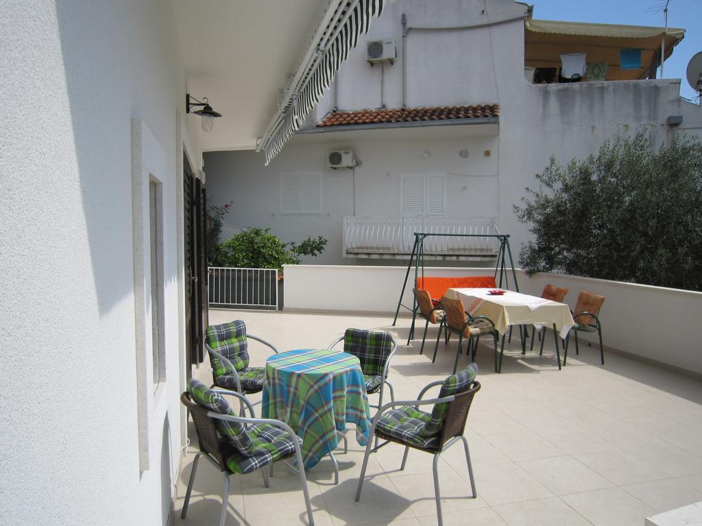 Holiday Home Mona Igrane Rum bild