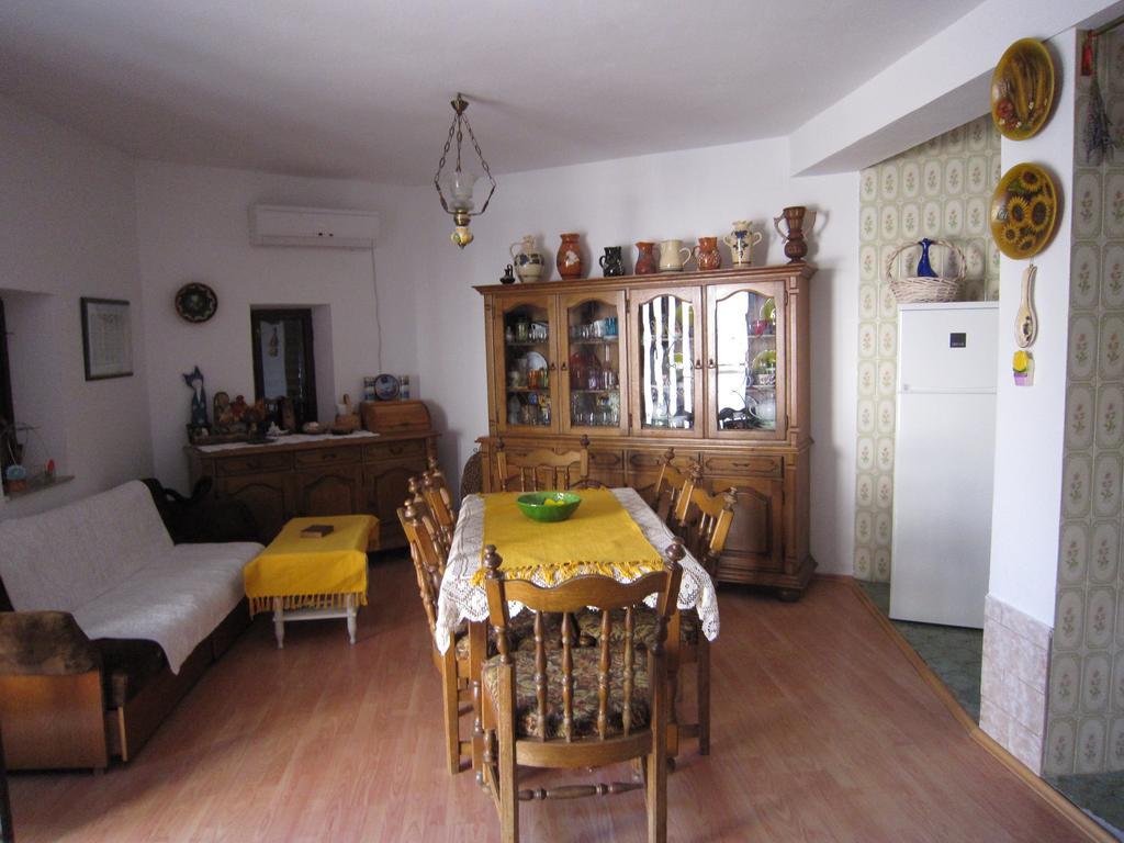 Holiday Home Mona Igrane Rum bild